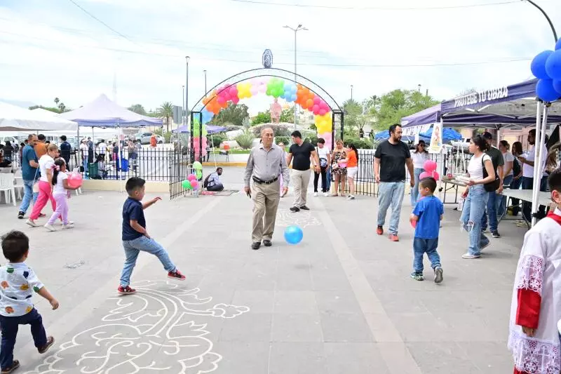 El párroco José Trinidad Pulido explicó que esta celebración, enmarcada en la festividad del Buen Pastor, busca recordar a los menores la importan