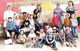 En el marco del Día Mundial de Prevención de Quemaduras, el Sistema DIF Candela llevó a cabo una plática informativa y actividades didácticas.