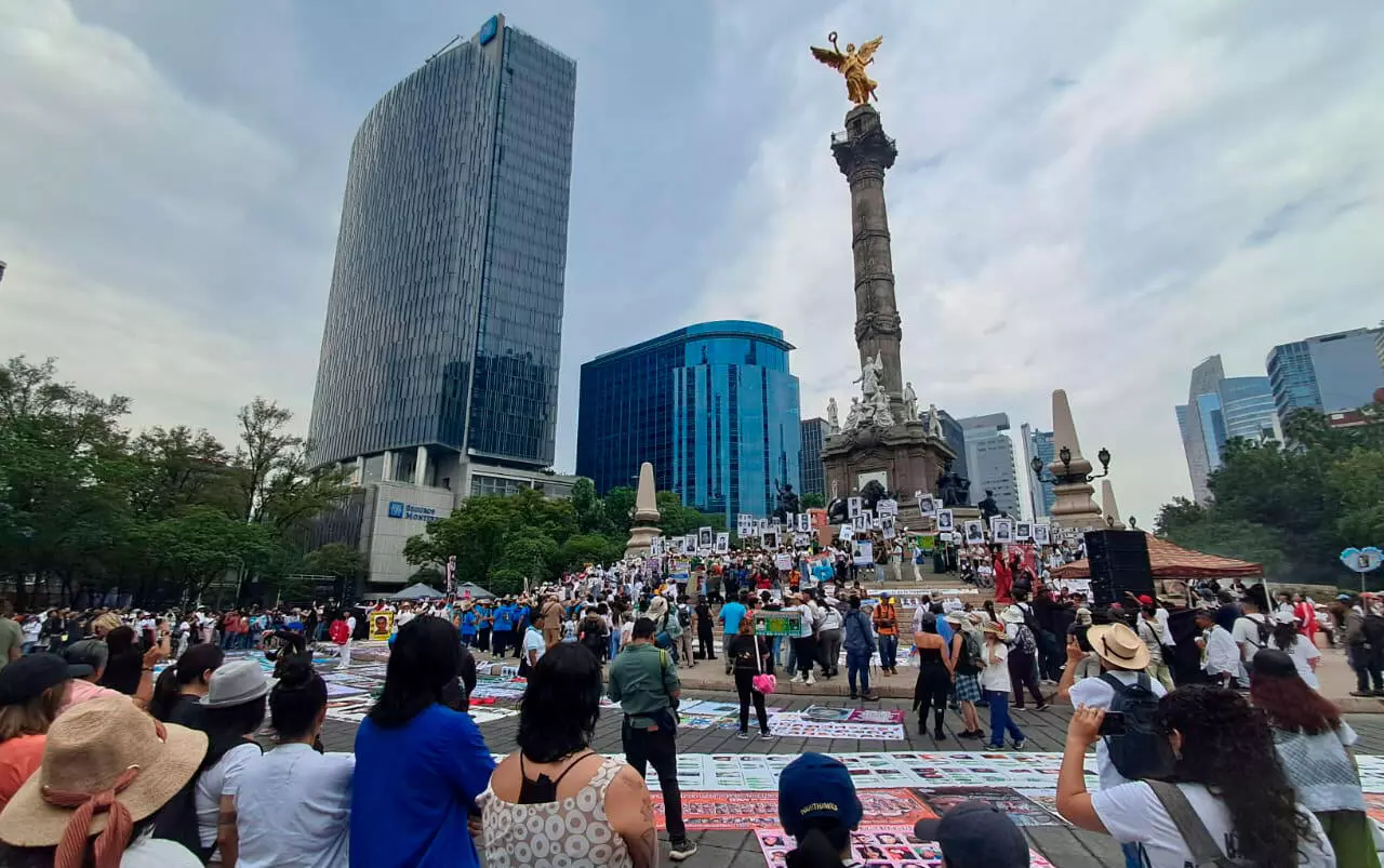 Integrantes del colectivo Juntos en Acción por Nuestros Desaparecidos Región Centro Coahuila participaron este 10 de mayo en la XIV Marcha de la Dig