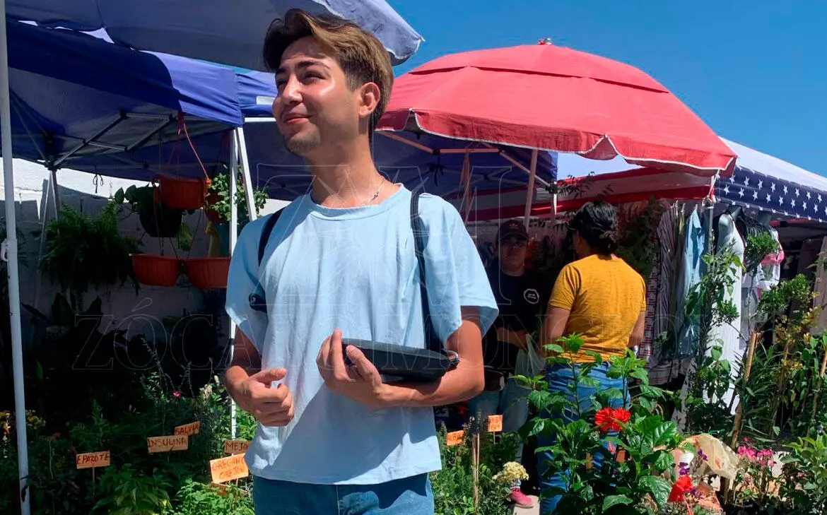Humberto Sarabia es un joven estudiante de Psicología que, para pagar sus estudios, desarrolla el arte urbano en las calles de Monclova.
