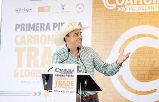 Manolo Jiménez, en equipo con la tribu Kickapoo, ponen la primera piedra de un parque industrial en Palaú