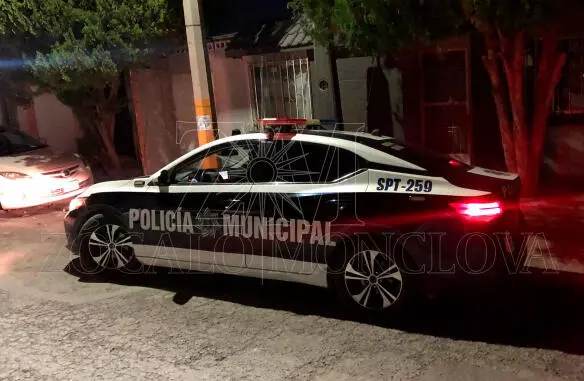El afectado, logró llegar por sus propios medios a su domicilio en la colonia Los Bosques, donde solicitó apoyo a través del número de emergencias 911.