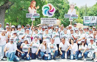 Durante un recorrido por el Pueblo Mágico de Cuatro Ciénegas, Cristina Amezcua González, presentó propuestas enfocadas en fortalecer la seguridad.
