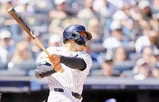 Trent Grisham conectó un doble de tres carreras para tomar la ventaja en una sexta entrada de seis anotaciones, y los Yankees de Nueva York vencieron el jueves 9-2 a Texas