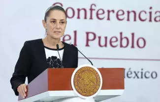 La titular del Ejecutivo reveló que pasará el 10 de mayo en compañía de su madre, Annie Pardo.