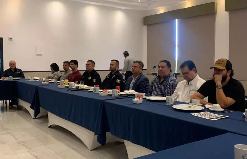 En el evento participaron instituciones como UTRCC, INSUNTE, entre otras universidades locales, consolidando así un diálogo que, según los asistentes, resulta indispensable para el desarrollo económico y profesional de la región.