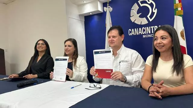 El convenio fue firmado por el presidente del organismo empresarial, Jorge Mtanous Falco, junto con las directivas universitarias Alejandra Cortéz y Claudia Gutiérrez.