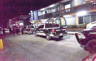 Elementos de distintas corporaciones de seguridad llevaron a cabo un operativo preventivo durante la madrugada de ayer en la zona hotelera.