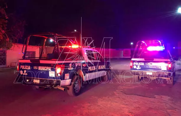 Vecinos de la colonia 10 de Mayo solicitaron la presencia de las autoridades municipales luego de que una fiesta realizada durante la madrugada generara molestias por el exceso de ruido y disturbios en la vía pública.