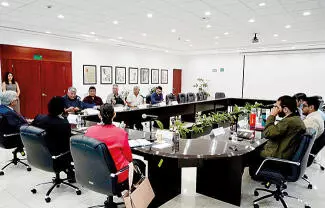 Asisten obreros a mesa de diálogo en la Ciudad de México y se reactivan sus expectativas