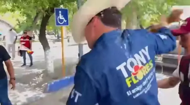 Según explicaron, Denisse se encontraba realizando sus actividades habituales dentro del establecimiento, donde colabora y permanece bajo supervisión de personas cercanas que conocen su comportamiento