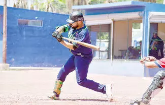Los Halcones del CEUC, que representan a Monclova, se mantienen a medio standing con récord positivo de cinco triunfos y tres derrotas.