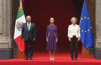 Después de la recepción, se inició la reunión entre las comitivas de México y la Unión Europea.