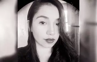 Agobiada por una ruptura amorosa, una joven de 24 años, madre de dos hijos, se quitó la vida en el patio de su casa, en la colonia Elsa Hernández.