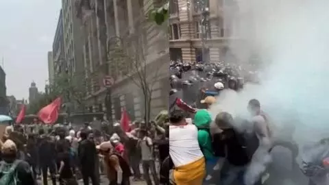 Policías capitalinos replegaron con gas lacrimógeno a integrantes de la Coordinadora Nacional de Trabajadores de la Educación (CNTE) que pretendían llegar a la plancha del Zócalo para instalar un plantón en exigencia a sus demandas laborales 