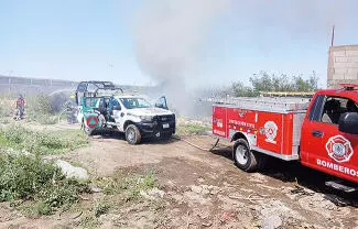Un incendio de pastizal a un costado del Centro de Bienestar Animal, fue sofocado por elementos de Bomberos Frontera y Monclova.