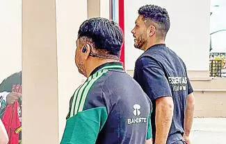 Este jueves el delantero del Fulham, Raúl Jiménez y César Huerta, se sumaron a la concentración de la Selección Mexicana en Pasadena, California, previo al partido amistoso del sábado contra Australia. 