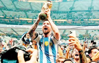 Lionel Scaloni  anunció ayer su lista de 26 futbolistas para la Copa del Mundo 2026 en la que incluyó a 16 de los campeones en Qatar 2022