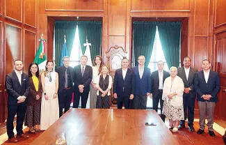 Firma Manolo Jiménez acuerdo  de cooperación académica  con la Embajada  de Francia en México