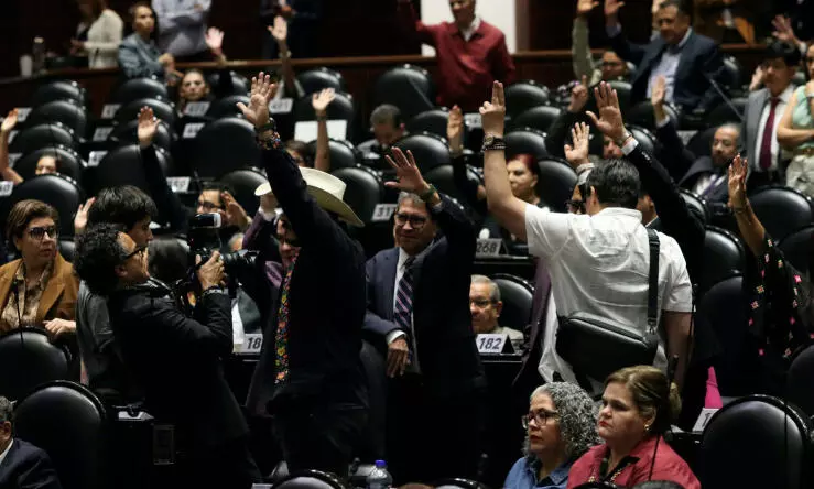 Morena y aliados se recetaron blindaje electoral: aprobaron nulidad a modo y abrieron la puerta a Magistrados a reelegirse hasta 2034.