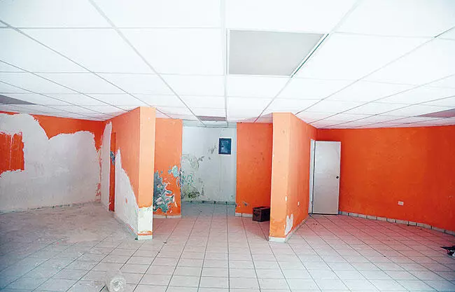 Madres de familia de diversos sectores del municipio manifestaron su inconformidad ante la falta de avances en las remodelaciones.