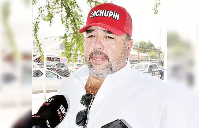 Auxilia ‘Gachupín’ a familias de Ocampo sin agua potable