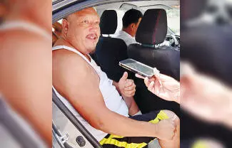 Ciudadanos de Monclova que por alguna discapacidad física, no podían entrar a una casilla, tuvieron la oportunidad de hacerlo dentro de un coche.