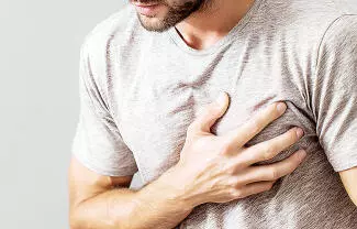 Influyen factores como dieta inadecuada, falta de ejercicio y condiciones de vida
