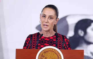 La Mandataria federal dijo que, en caso de no abrir el Zócalo, aficionados podrán ver el partido en las 18 sedes habilitadas también en la CDMX