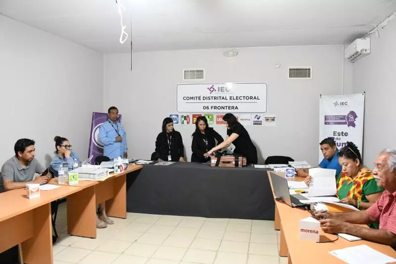 La presidenta del Comité Distrital, Claudia Herrera, informó que el proceso de recuento podría extenderse hasta altas horas de la noche, debido a q