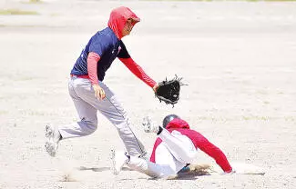 Ángeles y Yankees se llevaron un triunfo por bando y mandan la serie al tercer encuentro