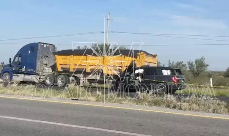 Efectivos de la Guardia Nacional, División Caminos, llevaron a cabo el peritaje correspondiente y solicitaron una grúa particular para mover la unid