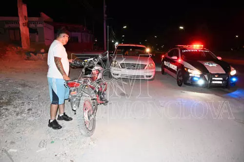 Una camioneta les cerró el paso para después darse a la fuga.  