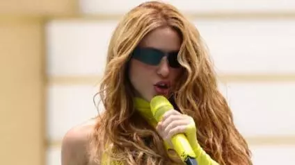 El Capi Pérez realizó una imitación de la cantante colombiana, asegurando que lleva varios años ocupando su lugar
