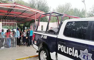 Luego de que las intensas lluvias registradas en la ciudad provocaron inundaciones en los alrededores del plantel