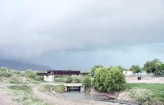 Autoridades de Protección Civil y Bomberos se encuentran en alerta para apoyar a la población y evitar que se tengan inundaciones.