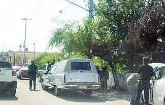 Don Javier Garza se disponía a instalar su puesto de venta cuando se desvaneció y perdió la vida
