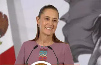 La presidenta celebra este miércoles su cumpleaños número 64, y los periodistas asistentes a la conferencia matutina aprovecharon para felicitarla.