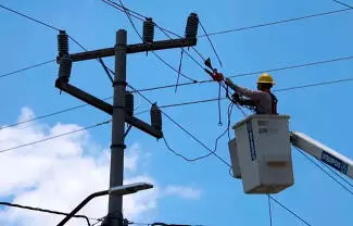  La crisis por el desabasto de energía eléctrica en la zona metropolitana de Monterrey cumplió ayer cinco días consecutivos