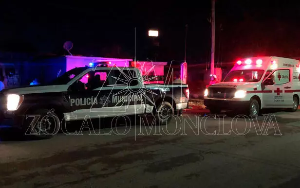 Una fuerte movilización policiaca y de cuerpos de emergencia se registró durante la noche en la colonia Colinas de Santiago.