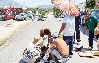 Severamente lesionado resultó un menor de edad que circulaba por la vía preferencial en su ‘caballo de acero’.