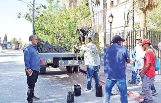El Gobierno Municipal de Cuatro Ciénegas llevó a cabo la donación de 500 árboles, una estrategia que busca fortalecer la reforestación.