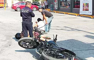 Los tripulantes del ‘caballo de acero’ salieron disparados hacia el pavimento