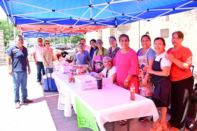 Con entusiasmo y un fuerte sentido de servicio, las cinco candidatas a Reina de las fiestas patronales de la parroquia Santiago Apóstol continúan desarrollando diversas actividades con fines recaudatorios.