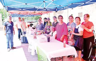 Las cinco candidatas a reina de las fiestas patronales de la parroquia Santiago Apóstol continúan desarrollando diversas actividades