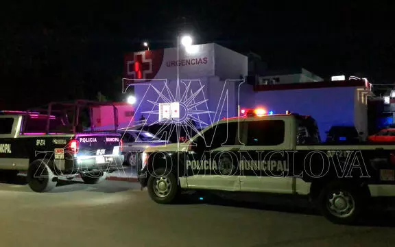 Varias unidades de Seguridad Pública atendieron el reporte en el hospital.