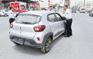 Dos automóviles colisionaron tras una presunta invasión de carril en la colonia Picasso