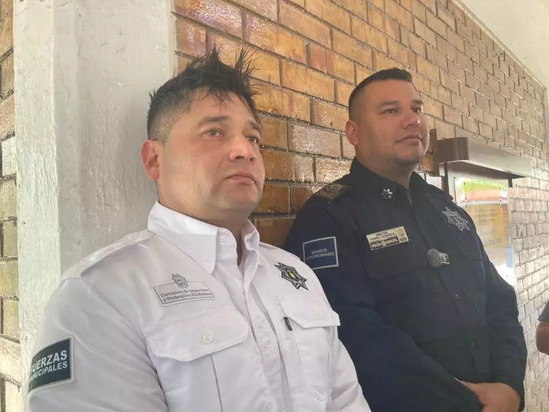 Mencionó que de manera constante se realizan operativos de seguridad, en los que la mayoría de los infractores son jóvenes que circulan en motocicl