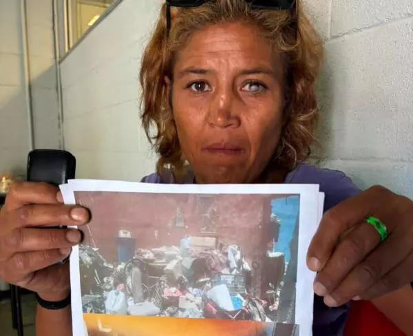 Los hechos ocurrieron en un domicilio ubicado sobre la calle Benito Juárez, en la colonia 26 de Marzo, donde la afectada aseguró que rentó la vivienda durante aproximadamente dos décadas.