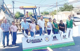 Autoridades municipales dieron el banderazo de arranque a la obra de rehabilitación de la línea de agua potable.